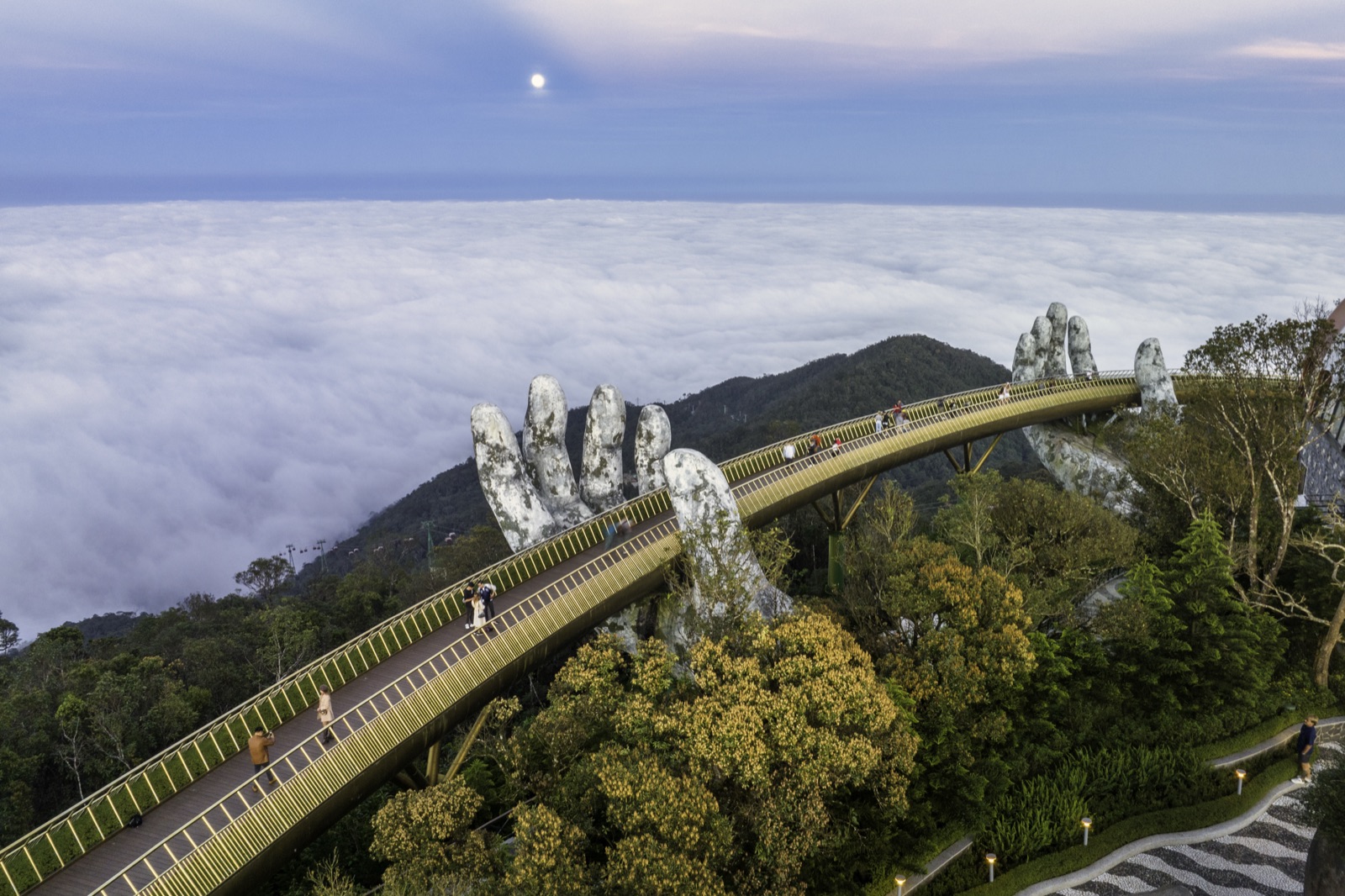 Golden Bridge, Ba Na Hills, Da Nang